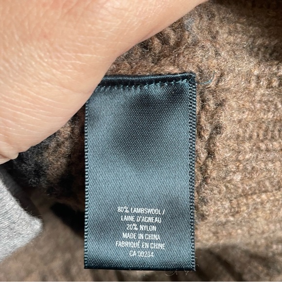 HUDSON NORTH - lambs wool "Quamichan cardigan," size large - Picture 4 of 4